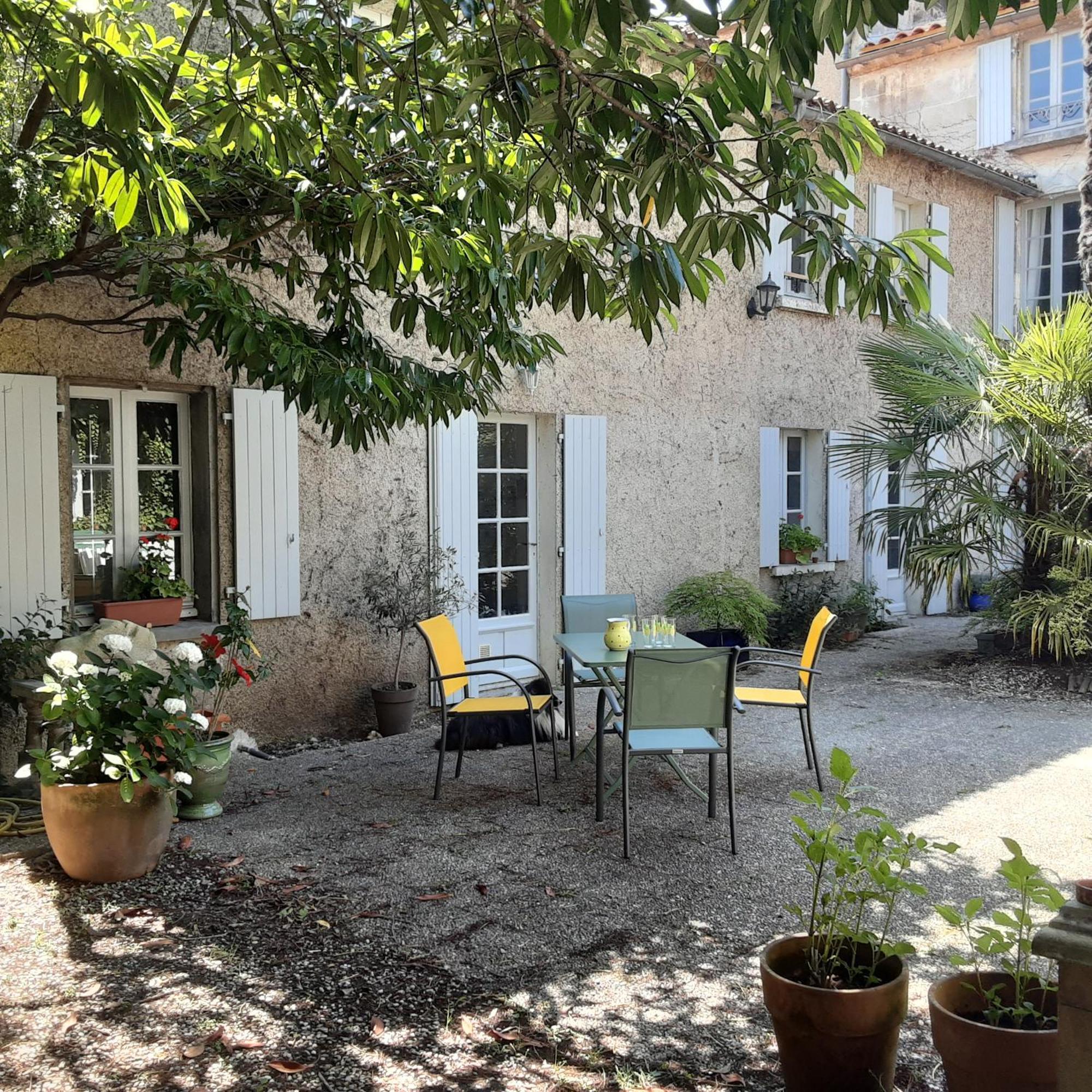 Annexe Du Pont De La Charente Châteauneuf-sur-Charente Exterior foto
